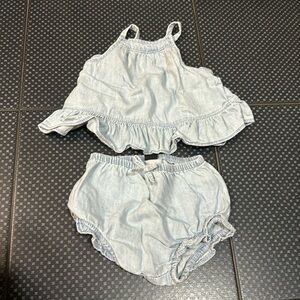 Adorable baby girl outfit.